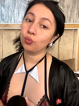 Snapshot of AshleeyPrincess chatting on November 2025 12:23:02 PM AshleeyPrincess online show from November 2025 12:23:02 PM