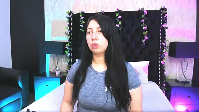 Snapshot of AshleeyPrincess chatting on November 2025 02:17:02 PM AshleeyPrincess online show from November 2025 02:17:02 PM