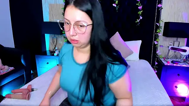 Snapshot of AshleeyPrincess chatting on November 2025 12:05:02 PM AshleeyPrincess online show from November 2025 12:05:02 PM