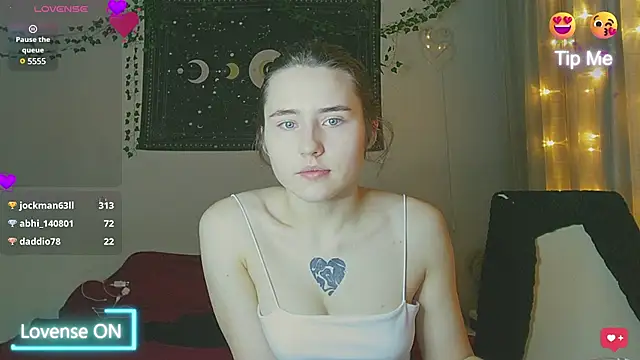 Snapshot of Aurora_workerr chatting on December 2024 05:26:01 PM Aurora workerr online show from December 2024 05:26:01 PM