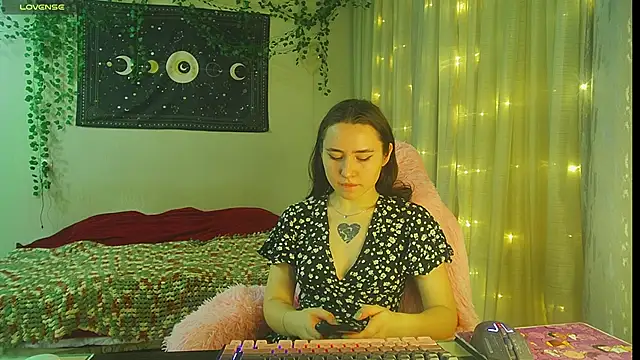 Snapshot of Aurora_workerr chatting on December 2025 11:06:02 AM Aurora workerr online show from December 2025 11:06:02 AM