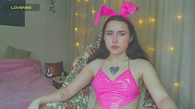 Snapshot of Aurora_workerr chatting on February 2026 12:11:01 PM Aurora workerr online show from February 2026 12:11:01 PM