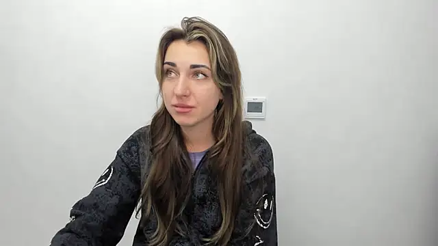 Summmmersky online show from February 2025 04:22:01 PM