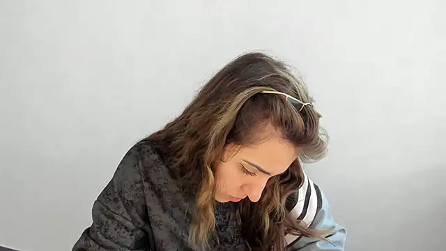 Summmmersky online show from March 2025 02:45:02 PM