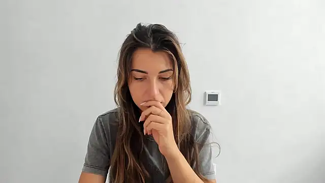 Summmmersky online show from October 2025 08:35:02 AM