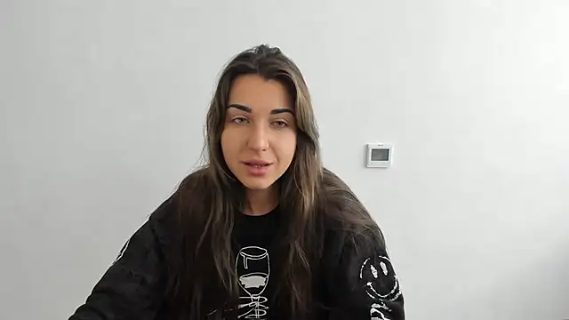 Summmmersky online show from November 2025 07:40:01 AM