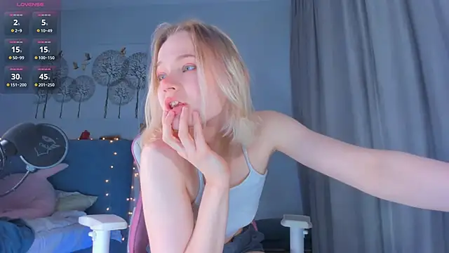 JennyWoody online show from March 2025 04:02:02 PM