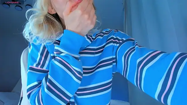 JennyWoody online show from October 2025 04:14:02 PM