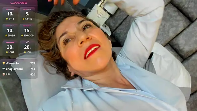 Snapshot of Matureyulyet chatting on October 2025 09:19:01 AM Matureyulyet online show from October 2025 09:19:01 AM