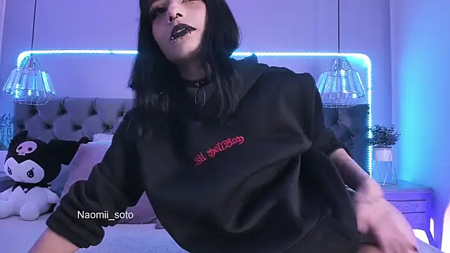 Naomii Soto online show from January 2025 01:53:01 PM