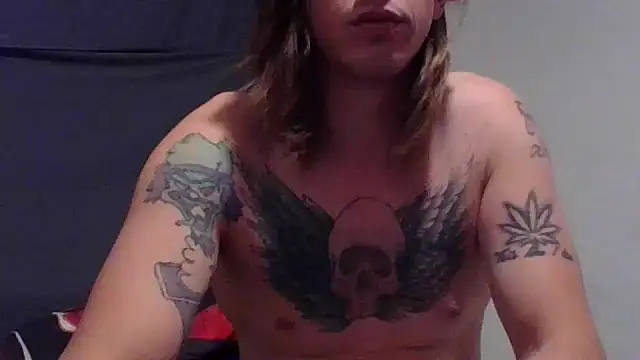 Snapshot of Turning2Jade chatting on November 2025 10:12:01 PM Turning2Jade online show from November 2025 10:12:01 PM