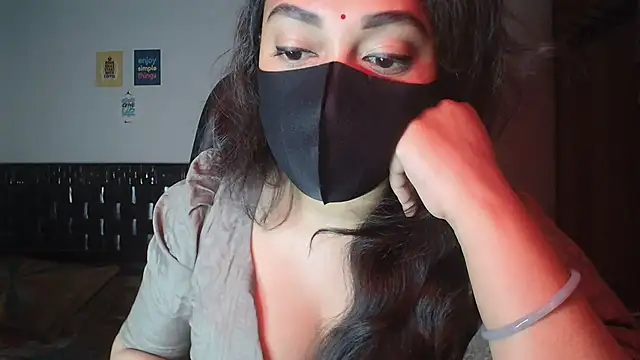 Most-Beautiful-Queen online show from November 2025 07:24:02 PM