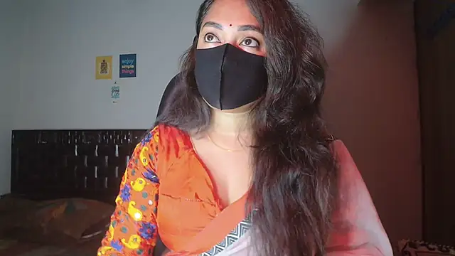 Most-Beautiful-Queen online show from December 2025 07:18:01 PM