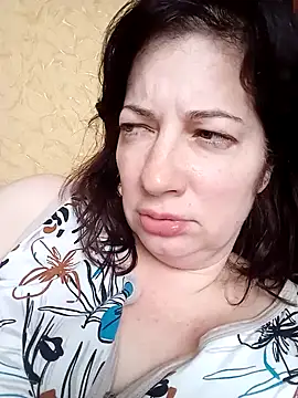 Snapshot of SusanaxPretty chatting on April 2026 06:44:01 AM SusanaxPretty online show from April 2026 06:44:01 AM