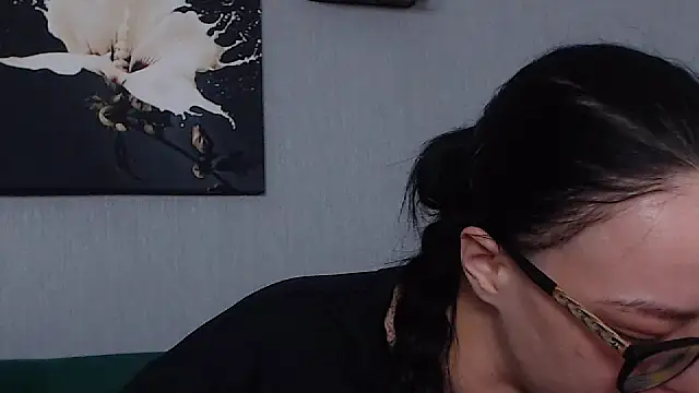 IzabelllNoir online show from February 2025 12:36:02 PM