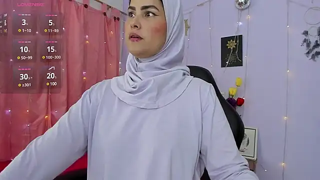 AishaAmin  online show from January 2025 12:09:01 PM