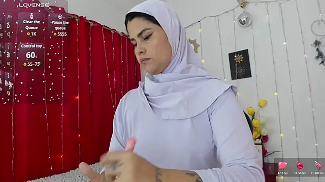 AishaAmin  online show from November 2025 12:15:02 PM