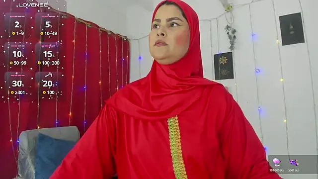 Snapshot of AishaAmin_ chatting on June 2026 12:08:02 PM AishaAmin online show from June 2026 12:08:02 PM