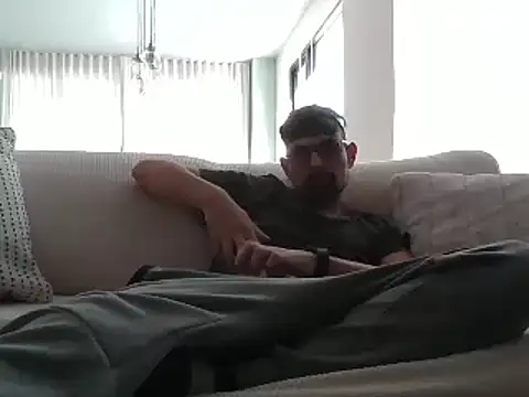 Snapshot of spence204011 chatting on December 2024 03:46:02 PM spence204011 online show from December 2024 03:46:02 PM