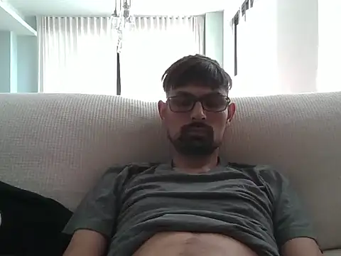 Snapshot of spence204011 chatting on January 2025 02:24:02 PM spence204011 online show from January 2025 02:24:02 PM