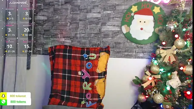 YourDreamLoverr online show from December 2024 01:11:02 AM