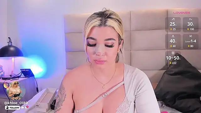 Snapshot of khloe__018 chatting on January 2025 05:20:01 PM khloe 018 online show from January 2025 05:20:01 PM