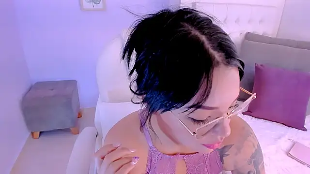 Sara LipsX online show from January 2025 08:25:02 PM