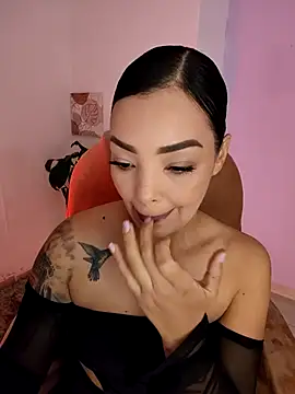 Sara LipsX online show from November 2025 01:50:02 AM