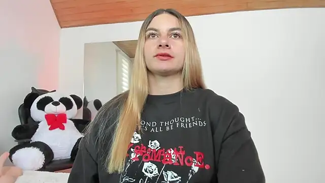 AtheneaRossi online show from February 2025 03:08:01 PM