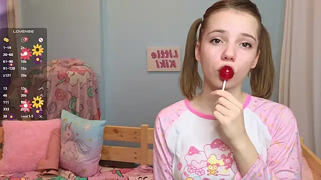 PrincessLittleKiki online show from October 2025 07:11:01 AM