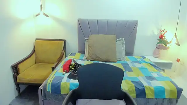 Snapshot of ScarletHoot_ chatting on June 2026 11:03:02 AM ScarletHoot online show from June 2026 11:03:02 AM