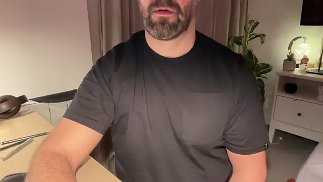 Mr Beef online show from December 2024 11:17:02 PM