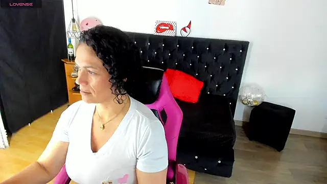 Snapshot of Aliciia_cute1 chatting on February 2026 11:09:01 PM Aliciia cute1 online show from February 2026 11:09:01 PM