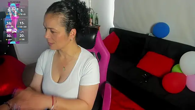 Snapshot of Aliciia_cute1 chatting on March 2026 09:43:02 PM Aliciia cute1 online show from March 2026 09:43:02 PM