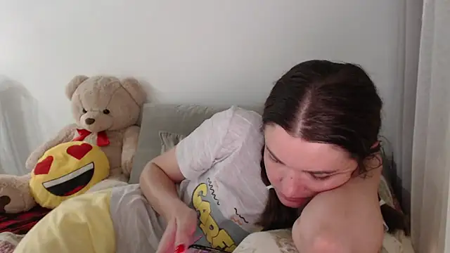  JustmeHere  online show from November 2025 07:40:02 PM