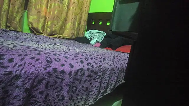 Snapshot of Brenda_Smith69 chatting on December 2025 07:54:02 PM Brenda Smith69 online show from December 2025 07:54:02 PM