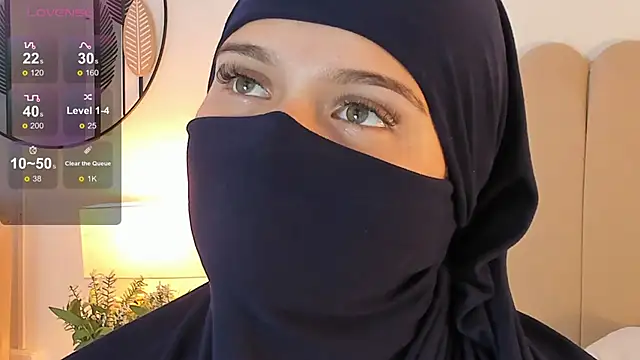 anna-henao online show from December 2024 03:52:01 PM