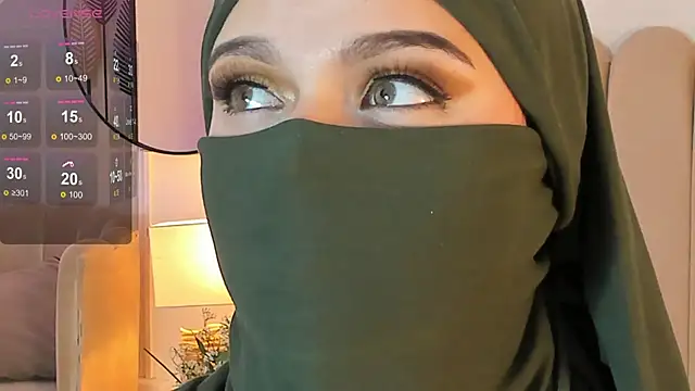 anna-henao online show from February 2025 05:14:01 PM