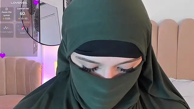 anna-henao online show from September 2025 10:09:01 PM