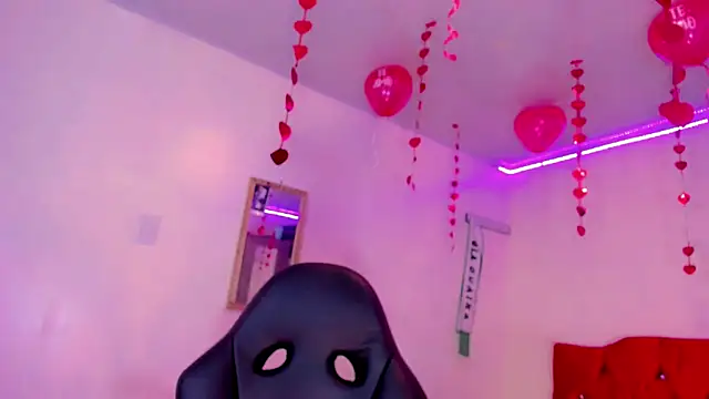 naomy  xx online show from February 2025 07:21:01 PM