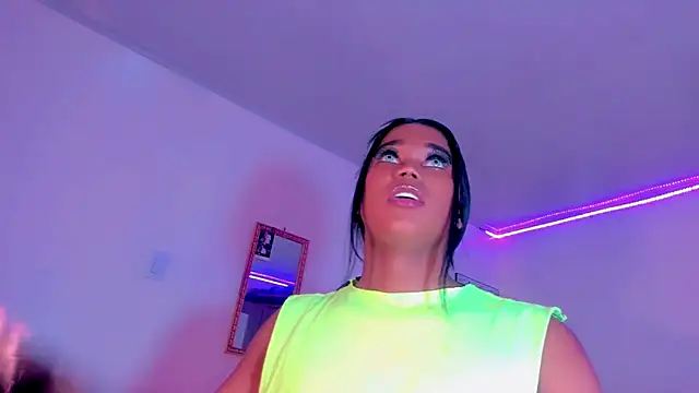 naomy  xx online show from March 2025 01:25:02 AM