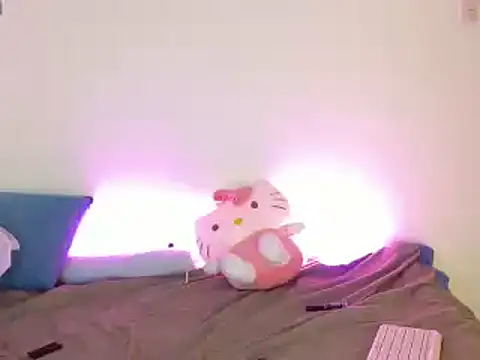 kittycatw online show from December 2024 11:50:02 AM