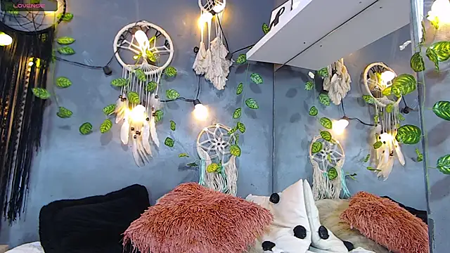 Snapshot of ItsVenuss chatting on February 2025 06:51:01 PM ItsVenuss online show from February 2025 06:51:01 PM