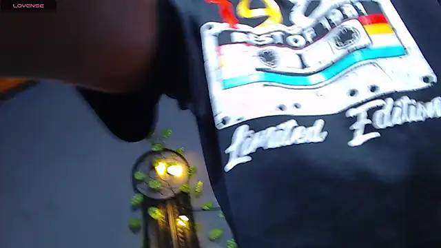 Snapshot of ItsVenuss chatting on March 2025 11:32:02 PM ItsVenuss online show from March 2025 11:32:02 PM