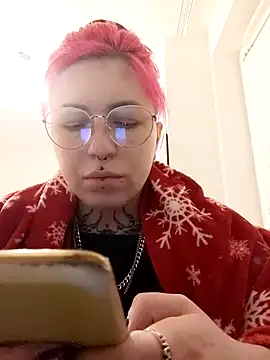 divine eve online show from February 2025 05:18:02 PM