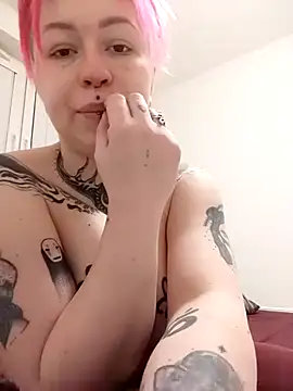 divine eve online show from February 2025 04:17:02 PM