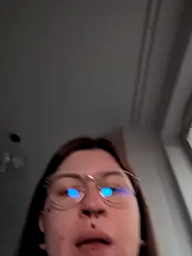 divine eve online show from November 2025 12:38:02 PM