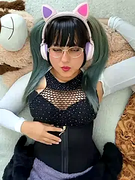 Derry Cooper online show from December 2024 09:17:02 PM