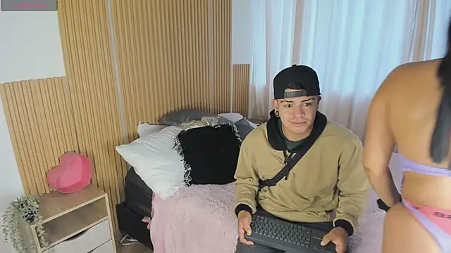 lucy Bensonn online show from March 2025 12:29:01 PM