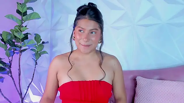 Snapshot of LinnaGardenia chatting on February 2025 05:04:02 PM LinnaGardenia online show from February 2025 05:04:02 PM